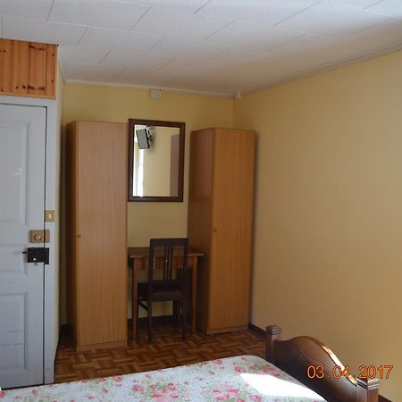 Albergo Ramo Verde Malesco Bagian luar foto