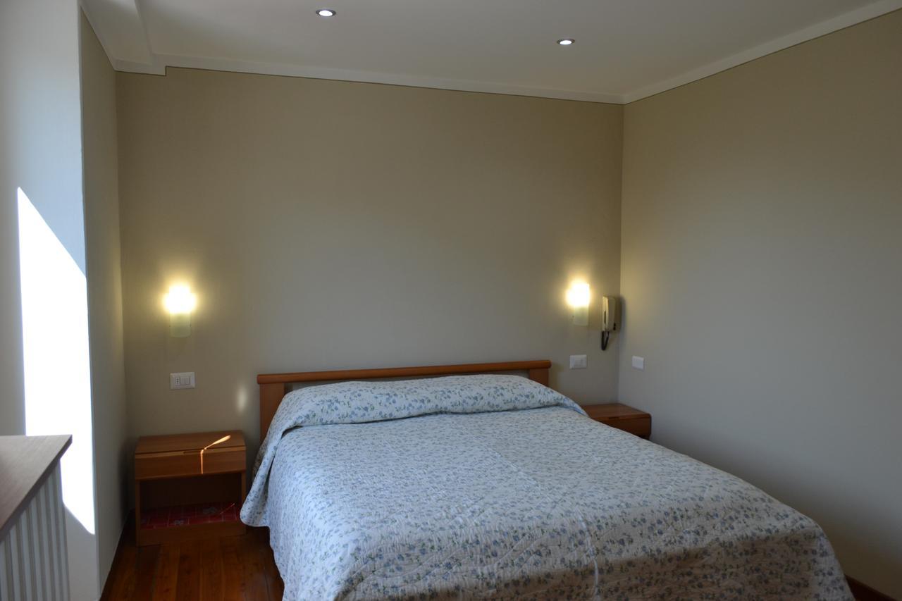 Albergo Ramo Verde Malesco Bagian luar foto